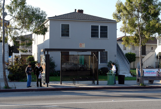 610 W Arbor Vitae St in Inglewood, CA - Foto de edificio - Building Photo