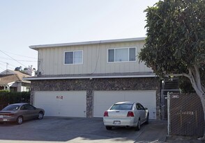 9034 Hillside St in Oakland, CA - Building Photo