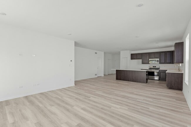 11067 Thomas St in Winfield, IN - Building Photo - Building Photo