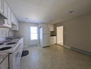 223 W 6th St in Laurel, DE - Building Photo - Building Photo