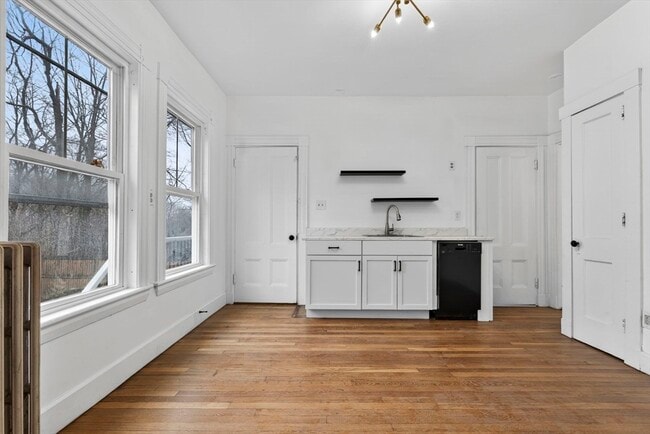 168 Elliot St in Newton, MA - Building Photo - Building Photo