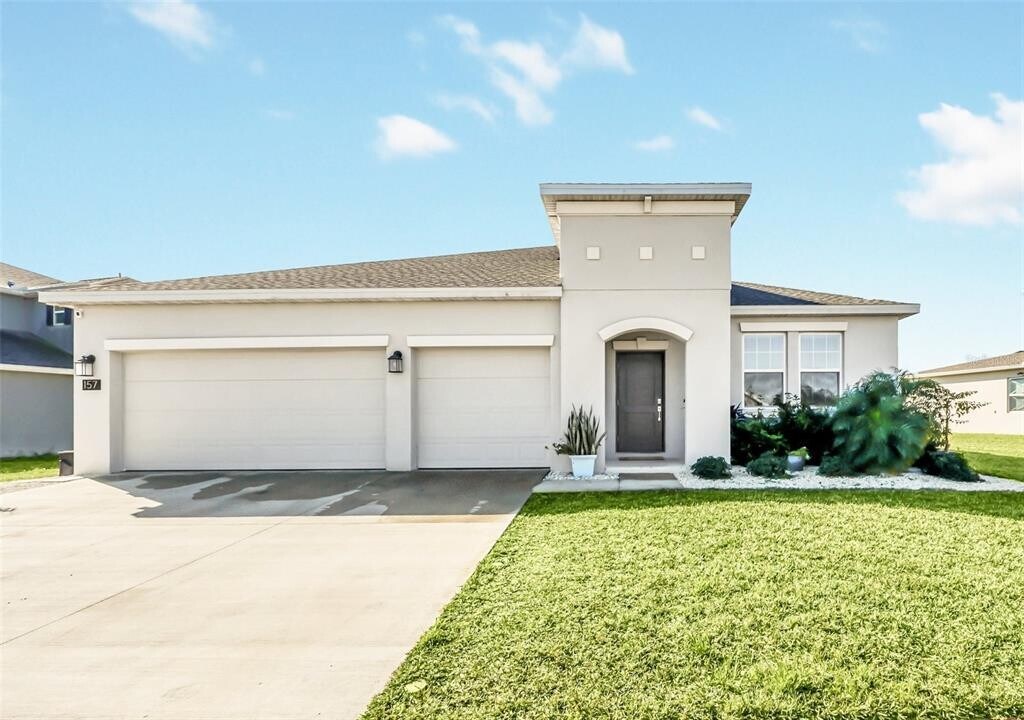 157 Pineywoods St in St. Cloud, FL - Building Photo