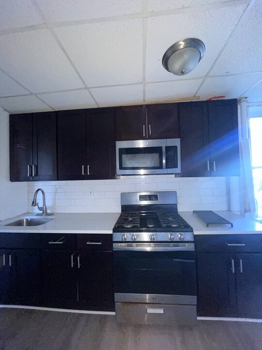 42 W 29th St, Unit 2B in Bayonne, NJ - Building Photo