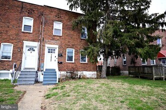 2952 Sollers Point Rd in Dundalk, MD - Foto de edificio - Building Photo