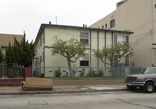 1620 N Normandie Ave in Los Angeles, CA - Building Photo - Building Photo