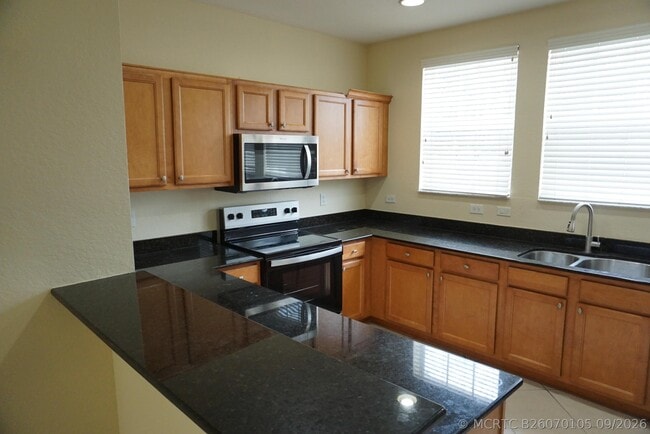 property at 810 Marina Del Ray Ln