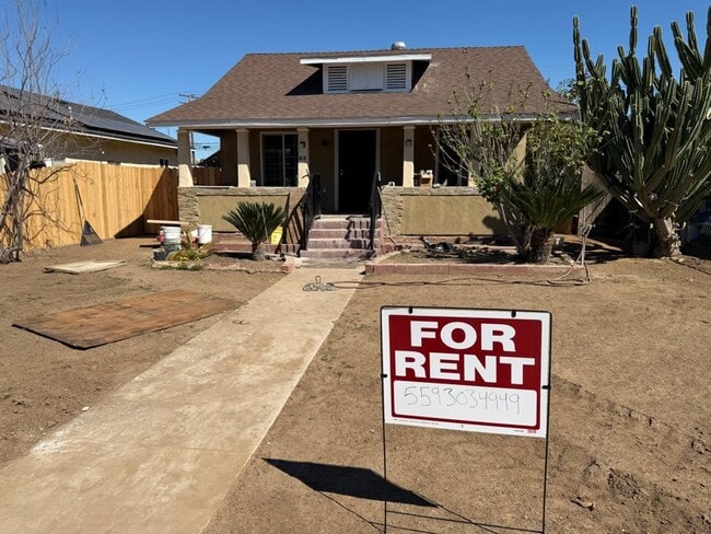 property at 418 N Elmwood Ave