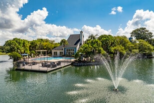 Bay Crossing in Tampa, FL - Building Photo