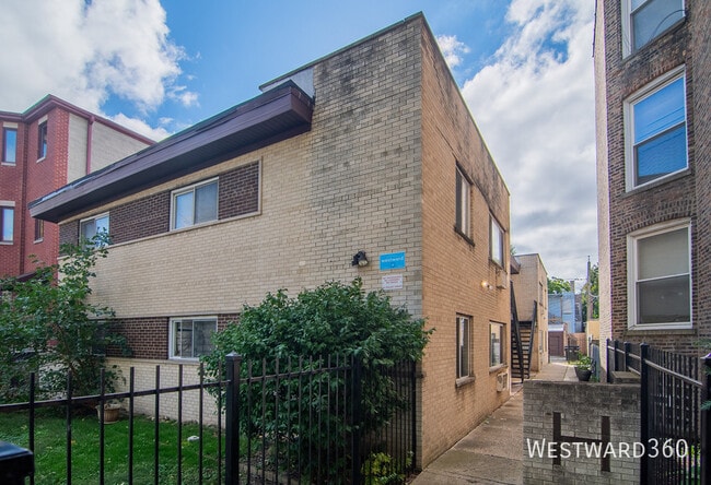 1465 E 69th St in Chicago, IL - Building Photo - Building Photo