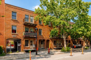 4541 Saint-Jacques Rue in Montréal, QC - Building Photo