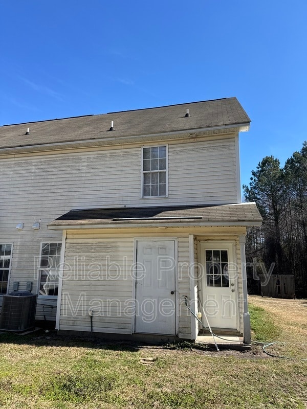 106 Wt Ln in Selma, NC - Building Photo - Building Photo