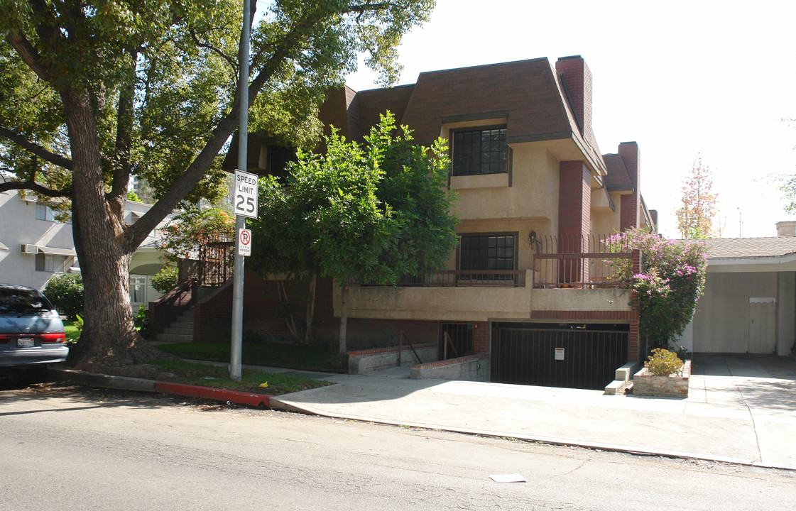 426 Burchett St in Glendale, CA - Building Photo