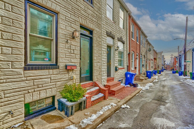 411 S Madeira St in Baltimore, MD - Building Photo - Building Photo
