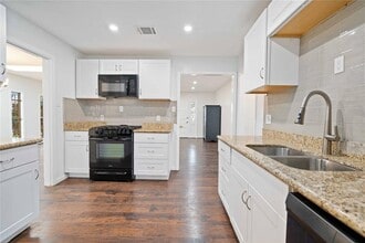 10102 Buffum St in Houston, TX - Building Photo - Building Photo
