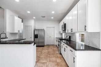 9801 Sunnycoast Ln in Pearland, TX - Building Photo - Building Photo