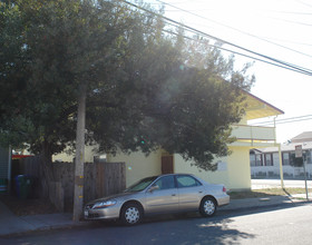 2100 Pine Ave in San Pablo, CA - Building Photo - Building Photo