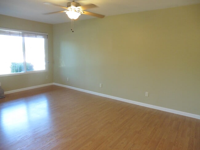 312 Camille Ct, Unit 4