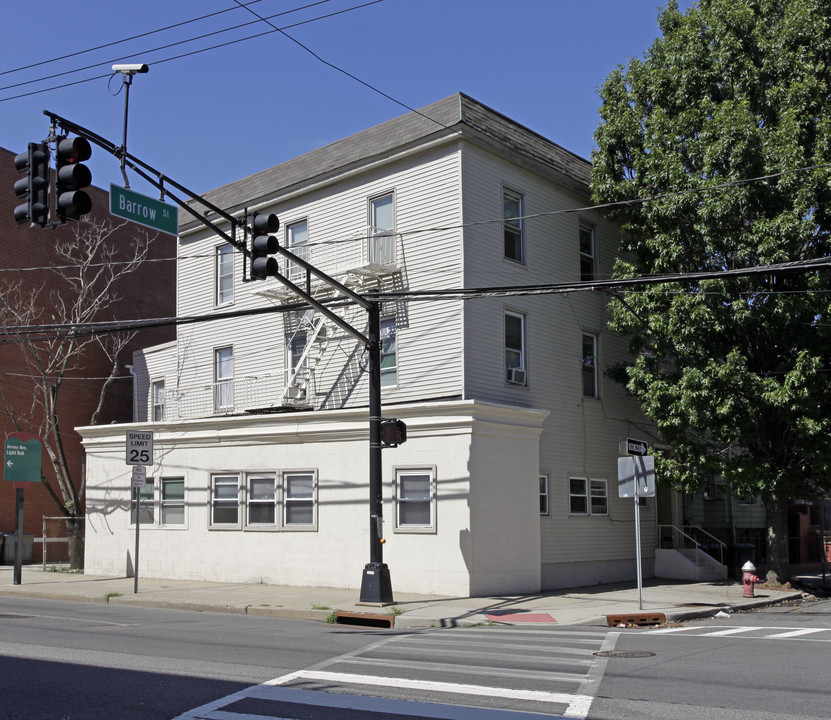 233 Barrow St in Jersey City, NJ - Building Photo