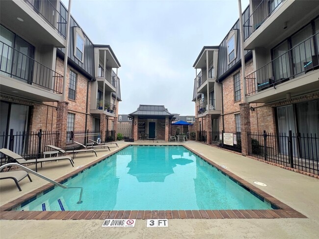 property at 2425 Underwood St
