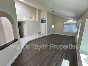 4982 Wildwood Dr in Oceanside, CA - Building Photo - Building Photo