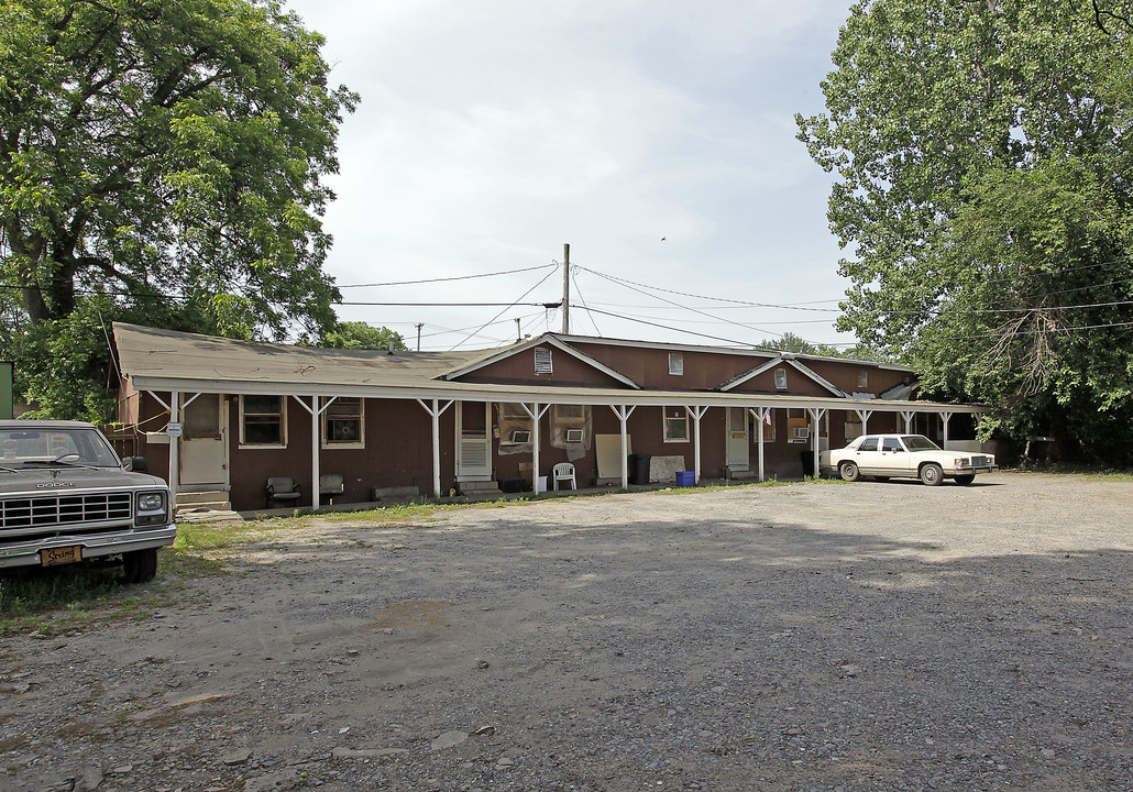 2722 E Broadway Ave in North Little Rock, AR - Foto de edificio