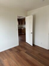 1907 W 4th St, Unit Villa 1907 in Madera, CA - Building Photo - Building Photo