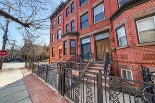 37 Astor Pl in Jersey City, NJ - Building Photo