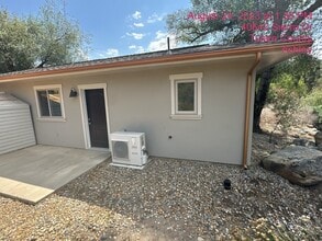40642 Sierra Dr in Three Rivers, CA - Building Photo - Building Photo