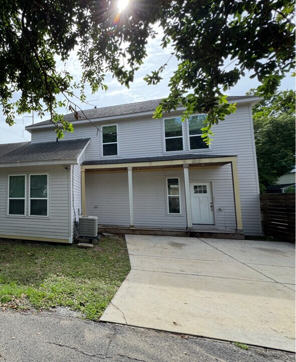 3701 Derbigny St in Metairie, LA - Building Photo
