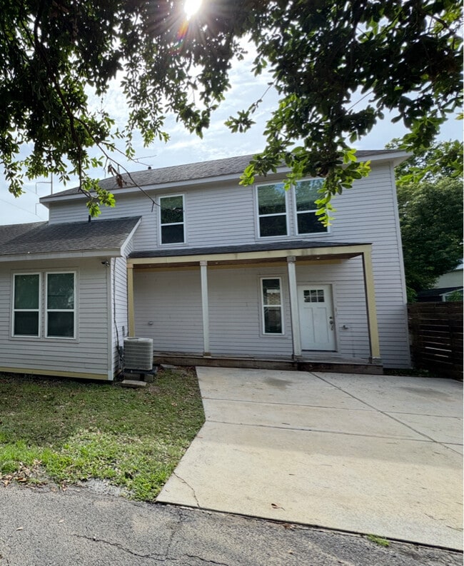 property at 3701 Derbigny St