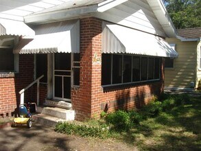 425 W 46th St in Jacksonville, FL - Foto de edificio - Building Photo