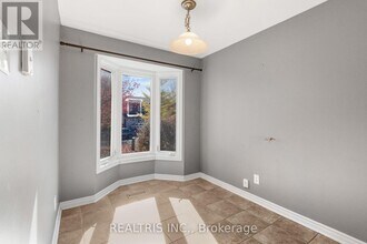 1598 Meadowfield Pl in Ottawa, ON - Building Photo - Building Photo