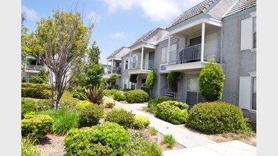 Country Club Village Apartments in Chula Vista, CA - Building Photo - Building Photo