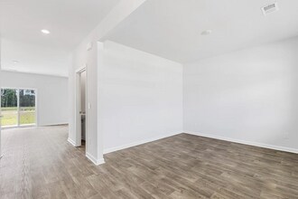 201 N Lgt Wy in Moncks Corner, SC - Building Photo - Building Photo