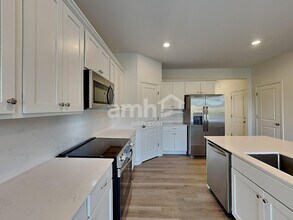 938 Heritage Blvd in Delaware, OH - Building Photo - Building Photo