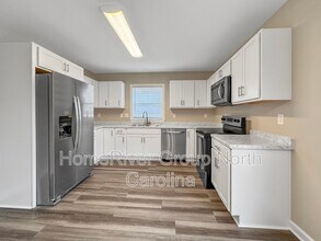 504 Kelly Rd in Greensboro, NC - Building Photo - Building Photo