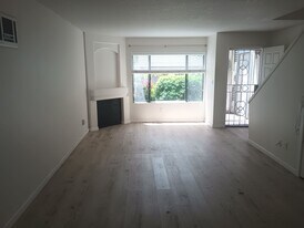 3465 Los Mochis Way in Oceanside, CA - Building Photo