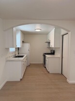 715 Schafer Rd in Hayward, CA - Building Photo