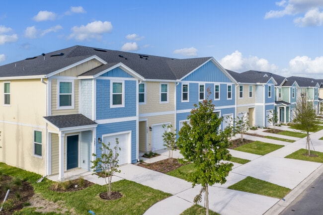 Coral Palms at Oakleaf in Middleburg, FL - Foto de edificio - Building Photo