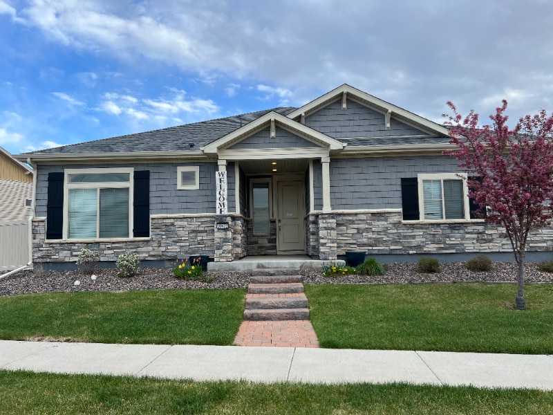 20422 E 52nd Ave in Denver, CO - Building Photo