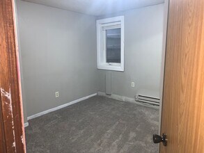 5325 W 45th St in Sioux Falls, SD - Building Photo - Building Photo