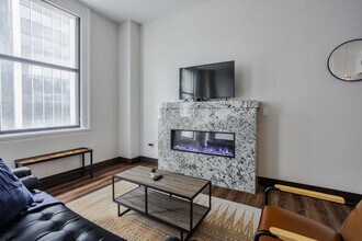 1 W 4th St in Cincinnati, OH - Building Photo - Building Photo