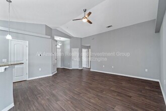 229 Croft Cir in Crestview, FL - Foto de edificio - Building Photo