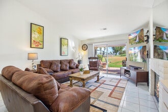 709 Vista Lago Cir N in Palm Desert, CA - Building Photo - Building Photo