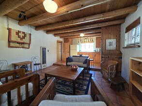 1489 Bishops Lodge Rd in Santa Fe, NM - Building Photo - Building Photo