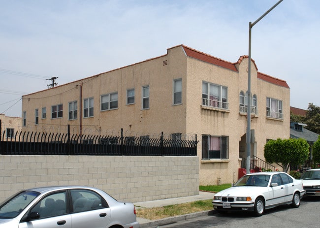 2633 E 56th St in Los Angeles, CA - Foto de edificio - Building Photo