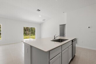 1377 Loxley Trl in Kissimmee, FL - Building Photo - Building Photo