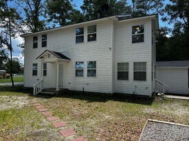 548 E Orange St in Jesup, GA - Building Photo