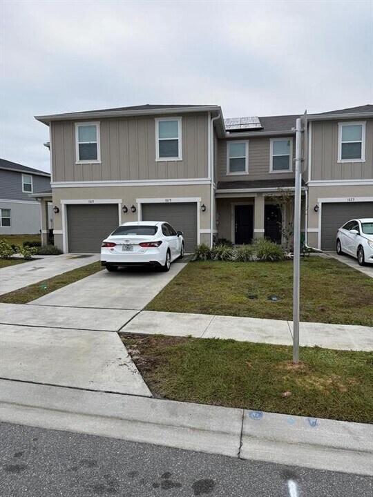 1619 Mirabella Cir in Davenport, FL - Building Photo