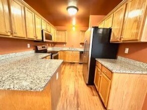 2391 Williams Dr in Burnsville, MN - Building Photo - Building Photo